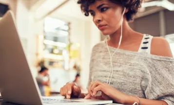 Should You Use AI for Financial Advice?
